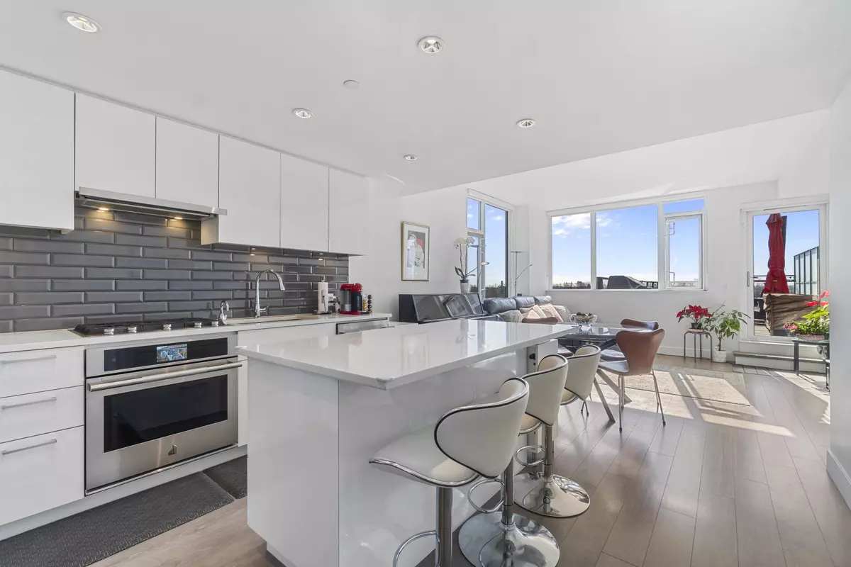 Vancouver, BC V5S 0H3,3451 Sawmill CRES #702