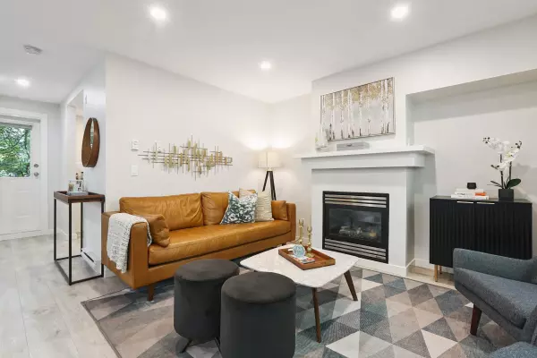 North Vancouver, BC V7J 1Z6,1075 Lynn Valley RD #2