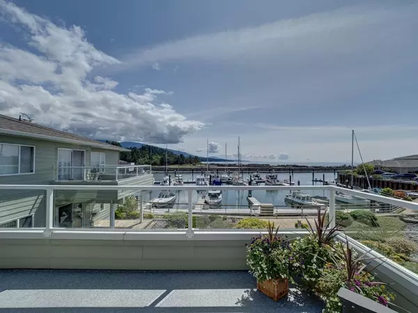 Sechelt, BC V7Z 0H1,1585 Field RD #206