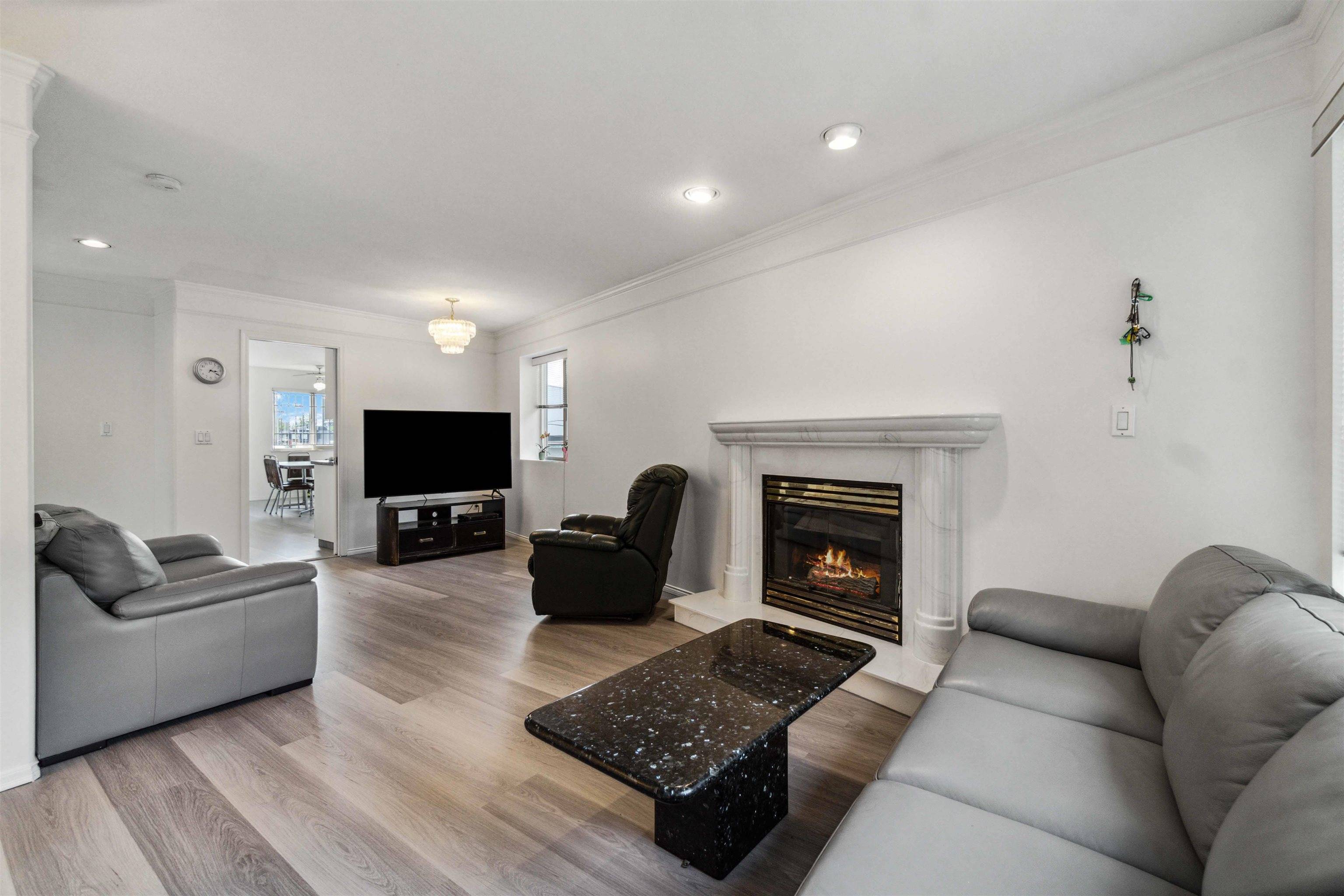 Vancouver, BC V5N 4J1,4411 Beatrice ST