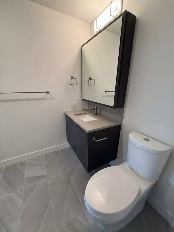 Mission, BC V2V 0H5,31900 Raven AVE #A106