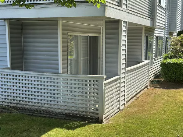 Abbotsford, BC V2S 6S6,32823 Landeau PL #105