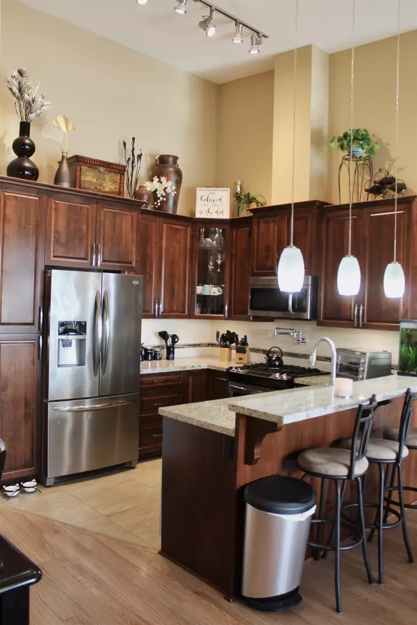 Abbotsford, BC V2T 3R7,2860 Trethewey ST #604