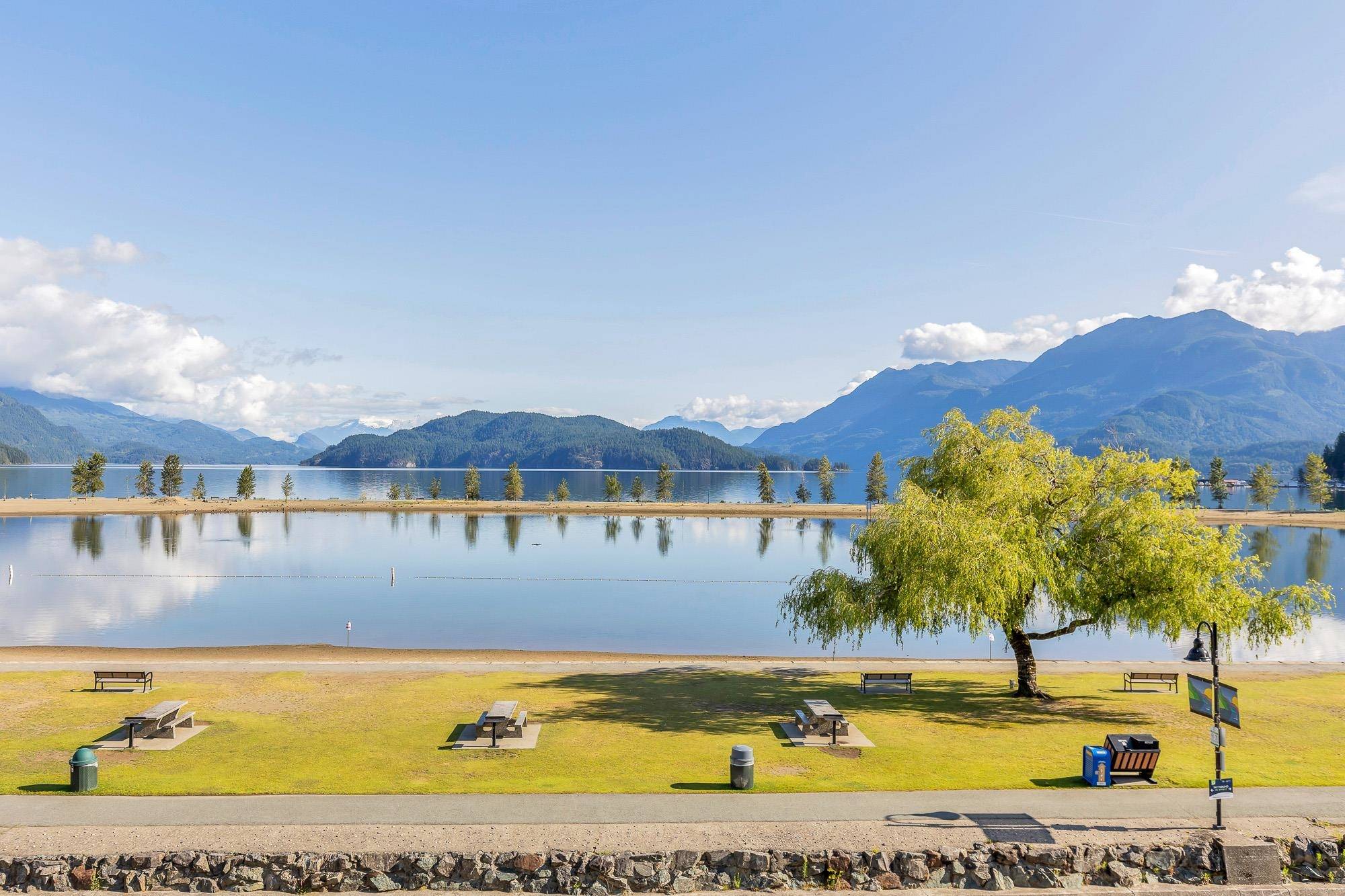 Harrison Hot Springs, BC V0M 1A3,378 Esplanade AVE #305