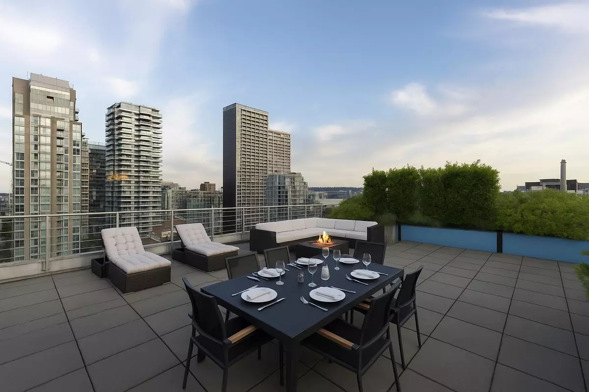 Vancouver, BC V6B 0C2,1009 Harwood ST #1802