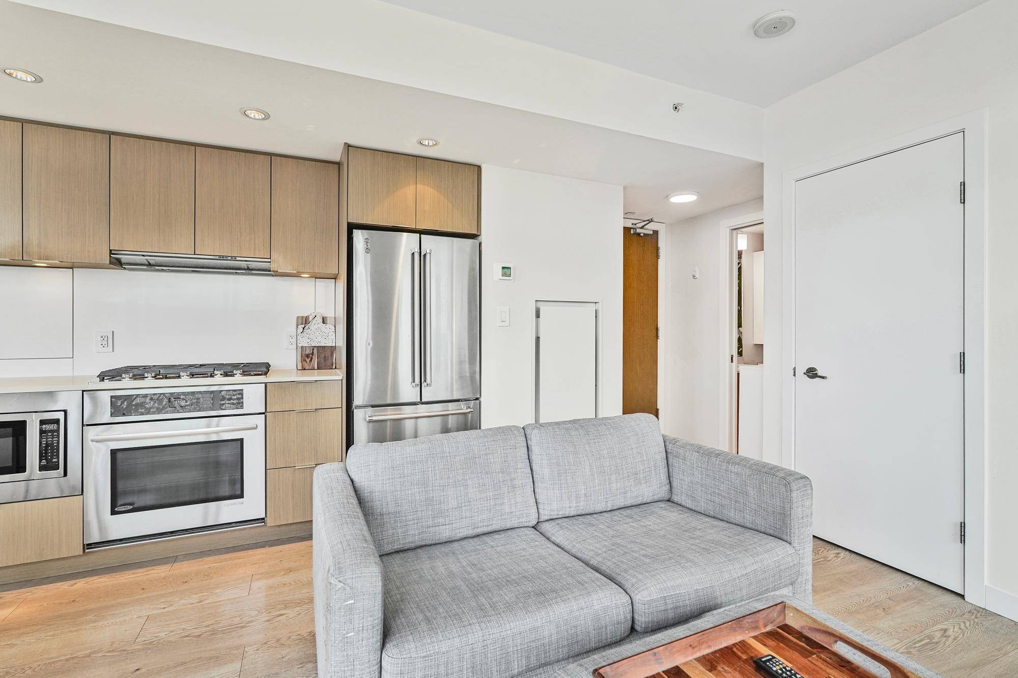 Vancouver, BC V6A 0G1,161 E 1st AVE #803