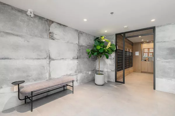 Port Moody, BC V3H 0K7,83 Moody ST #505