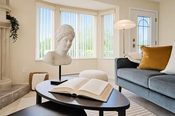 Coquitlam, BC V3C 2B9,823B Greene ST