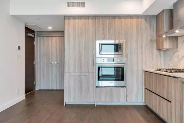 Surrey, BC V3T 0V3,13778 100th AVE #2604