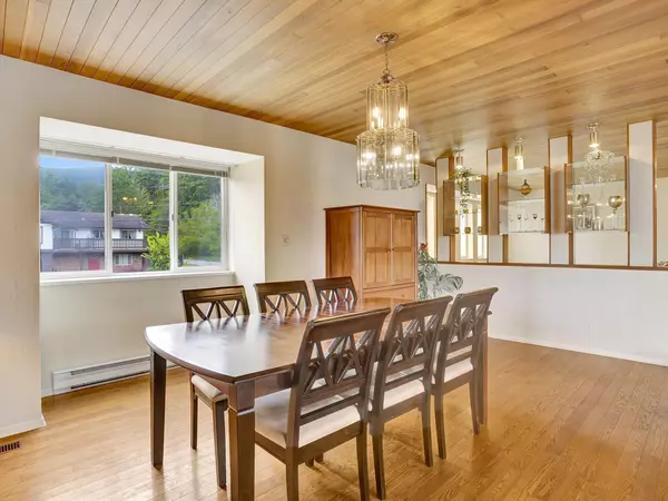 Gibsons, BC V0N 1V6,1564 Thompson RD