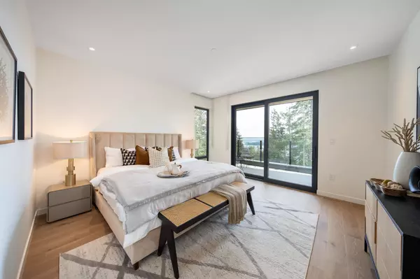 West Vancouver, BC V7S 0B9,3992 Uplands WAY