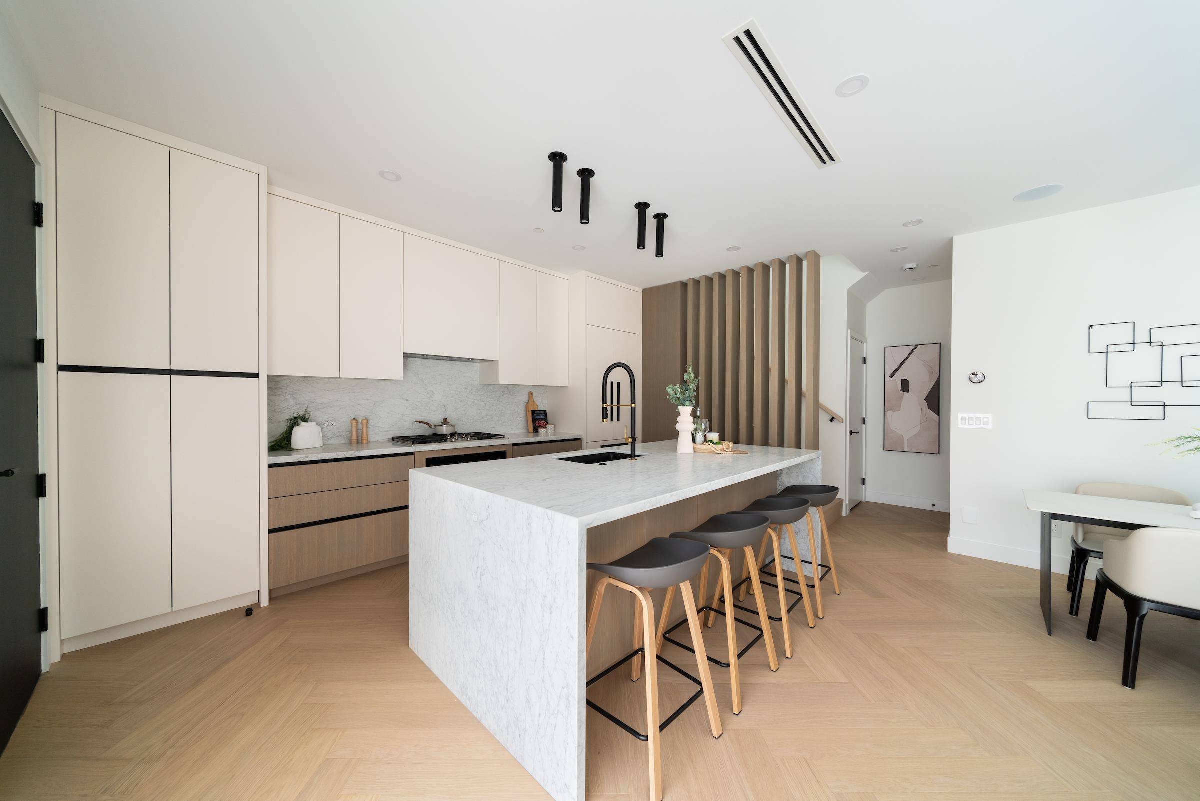 Vancouver, BC V5V 2Y3,280 E 32 AVE #2