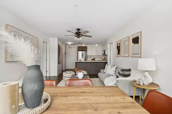 Port Moody, BC V3H 0J3,2525 Clarke ST #312