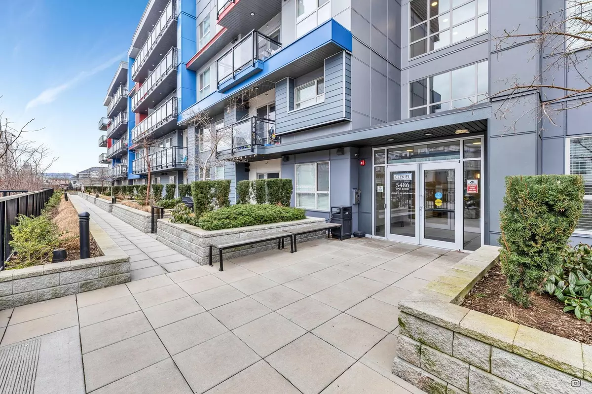 Langley, BC V3A 0N6,5486 199a ST #405