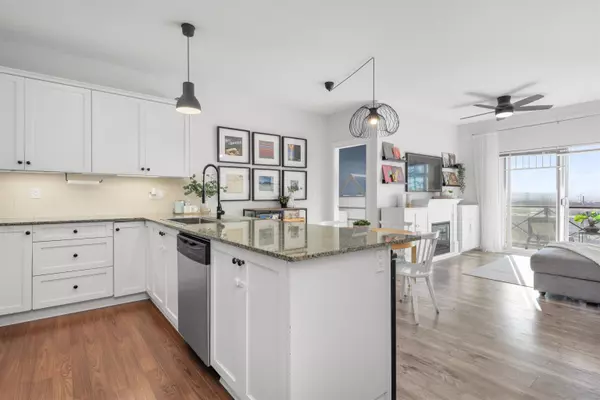 Surrey, BC V3S 1J1,17712 57a AVE #408