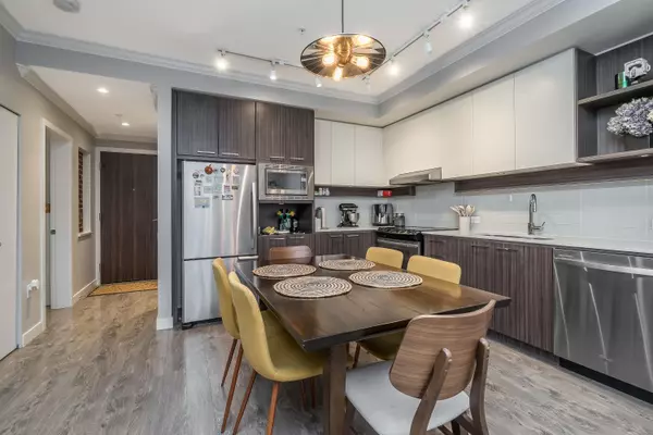 Coquitlam, BC V3J 0G1,618 Como Lake AVE #117