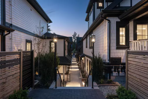 Vancouver, BC V5V 2Z8,375 E 33rd AVE #2