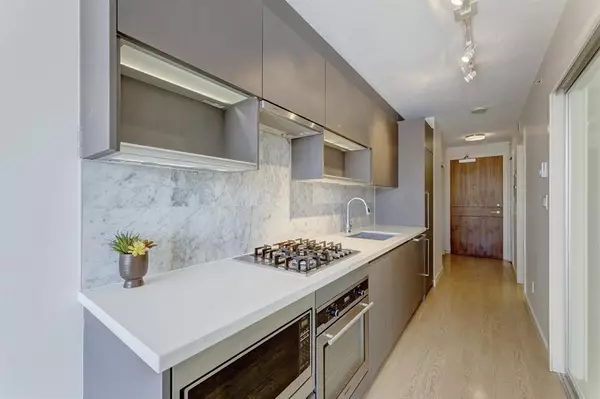 Surrey, BC V3T 0L3,13750 100 AVE #611