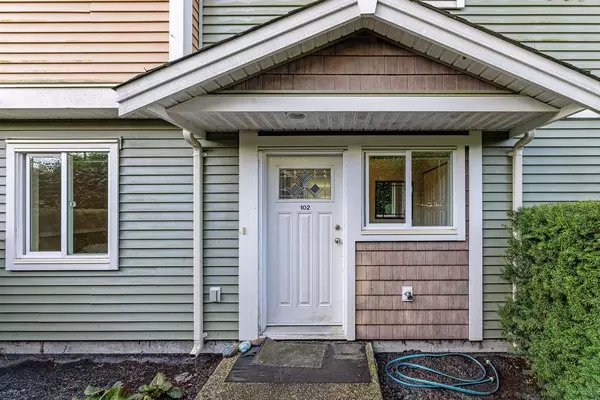 Gibsons, BC V0N 1V8,624 Shaw RD #102