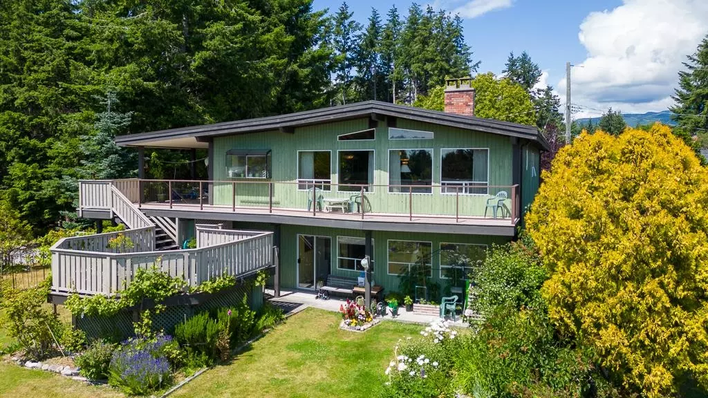 Sechelt, BC V0N 3A1,4377 Marble RD