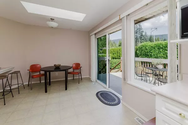 Gibsons, BC V0N 1V9,832 Aurora WAY