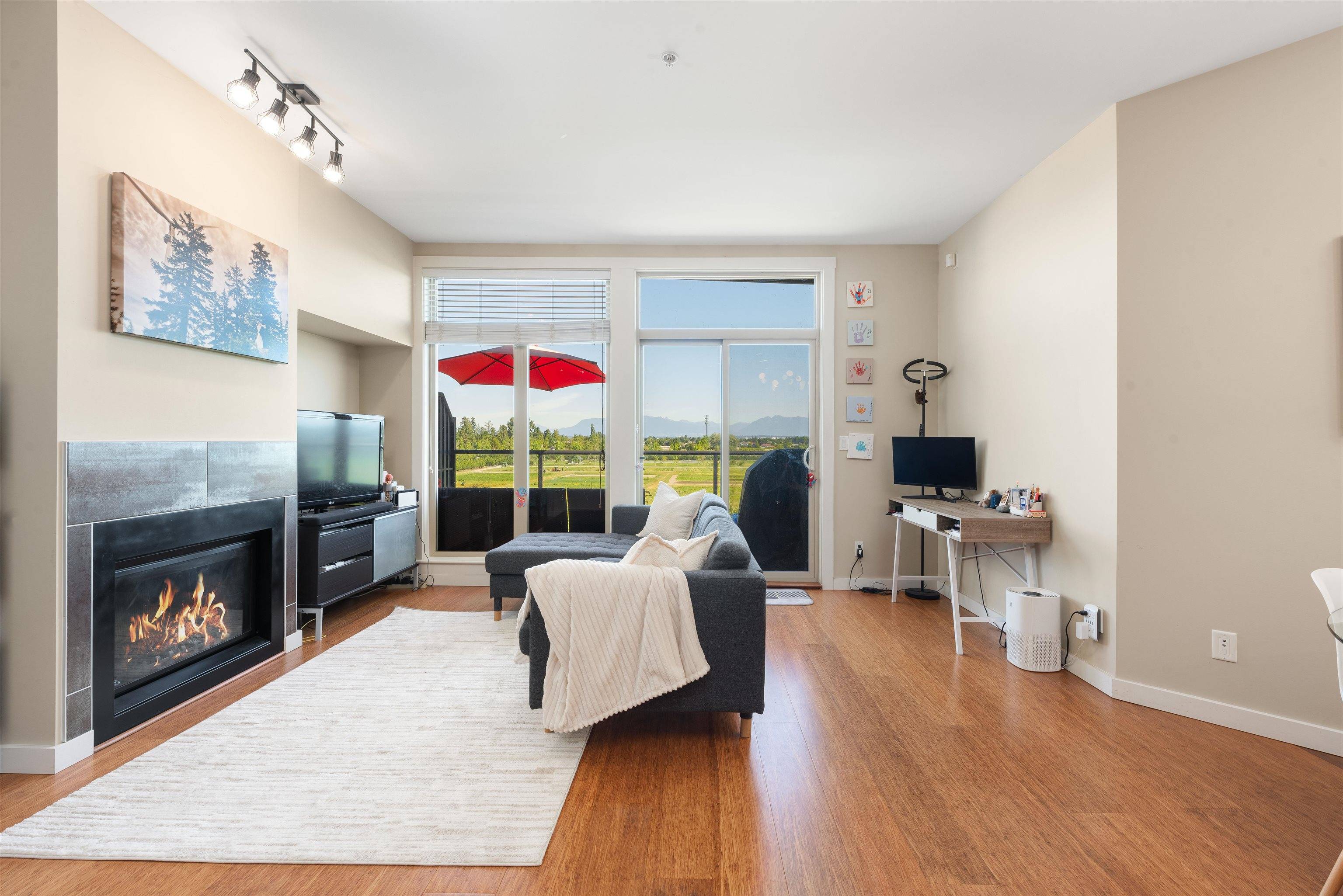 Richmond, BC V7E 3S3,6233 London RD #410
