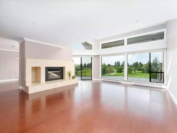 Surrey, BC V4P 1J1,3657 Nico Wynd Drive DR