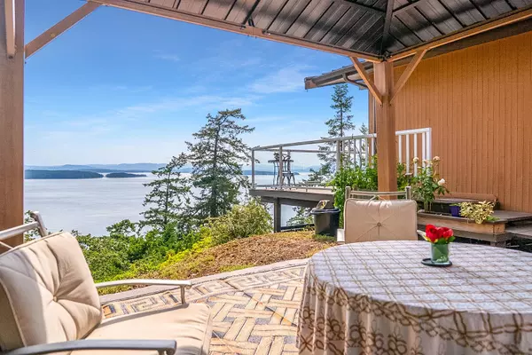 Pender Island, BC V0N 2M2,4843 Cutlass CT