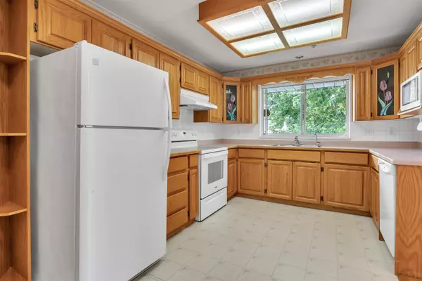 Abbotsford, BC V2T 3N8,2451 Gladwin RD #328