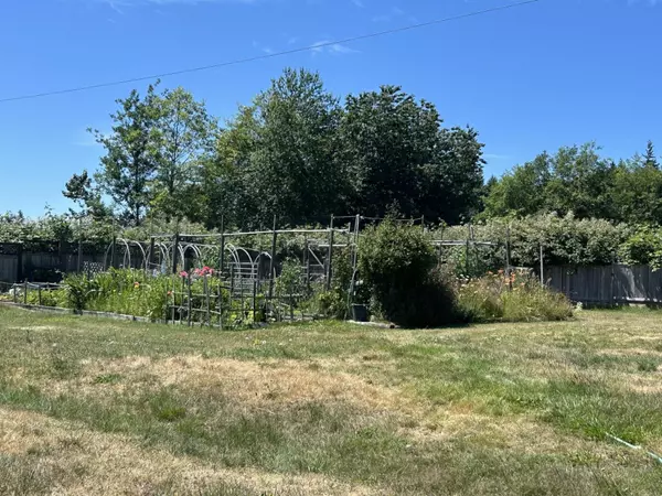 Gibsons, BC V0N 1V9,820 Kiwanis WAY #3