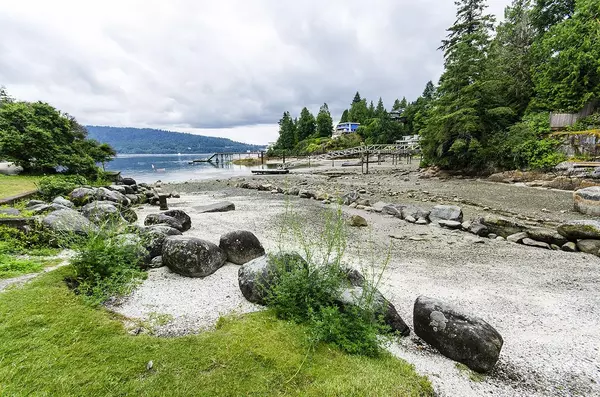 North Vancouver, BC V7G 1G3,4630 Strathcona RD