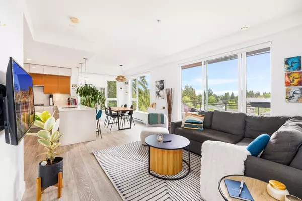 North Vancouver, BC V7J 1W1,1327 Draycott RD #307