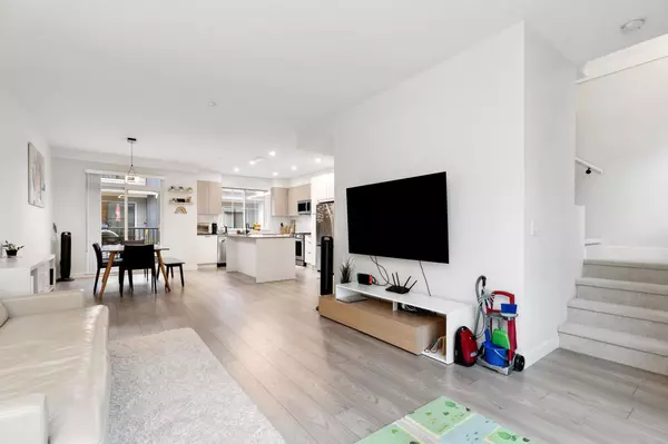 New Westminster, BC V3M 0M1,488 Furness ST #122