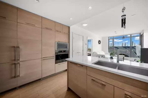 Coquitlam, BC V3B 0A3,1188 Pinetree WAY #1801