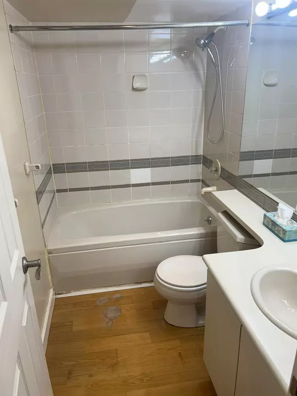 Vancouver, BC V6B 5M9,1331 Homer ST #904