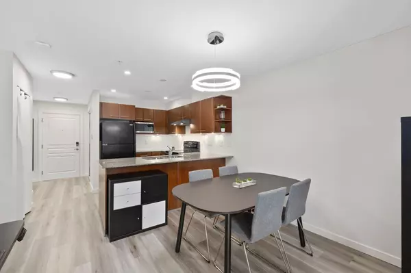 Burnaby, BC V5C 0C2,4868 Brentwood DR #116