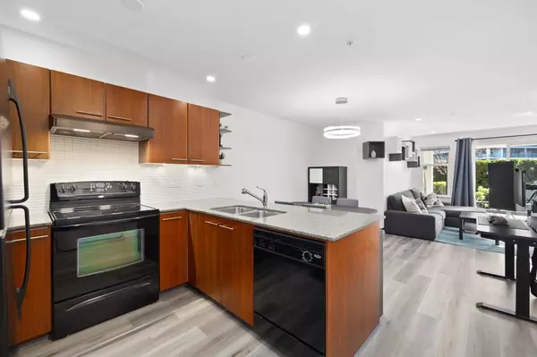 4868 Brentwood DR #116,  Burnaby,  BC V5C 0C2