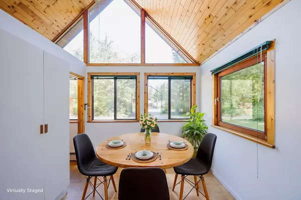 Maple Ridge, BC V4R 2P9,22416 129 AVE