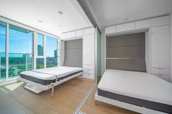 Surrey, BC V3T 0N2,13438 Central AVE #1913