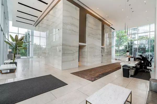 Burnaby, BC V5C 0L2,1888 Gilmore AVE #605