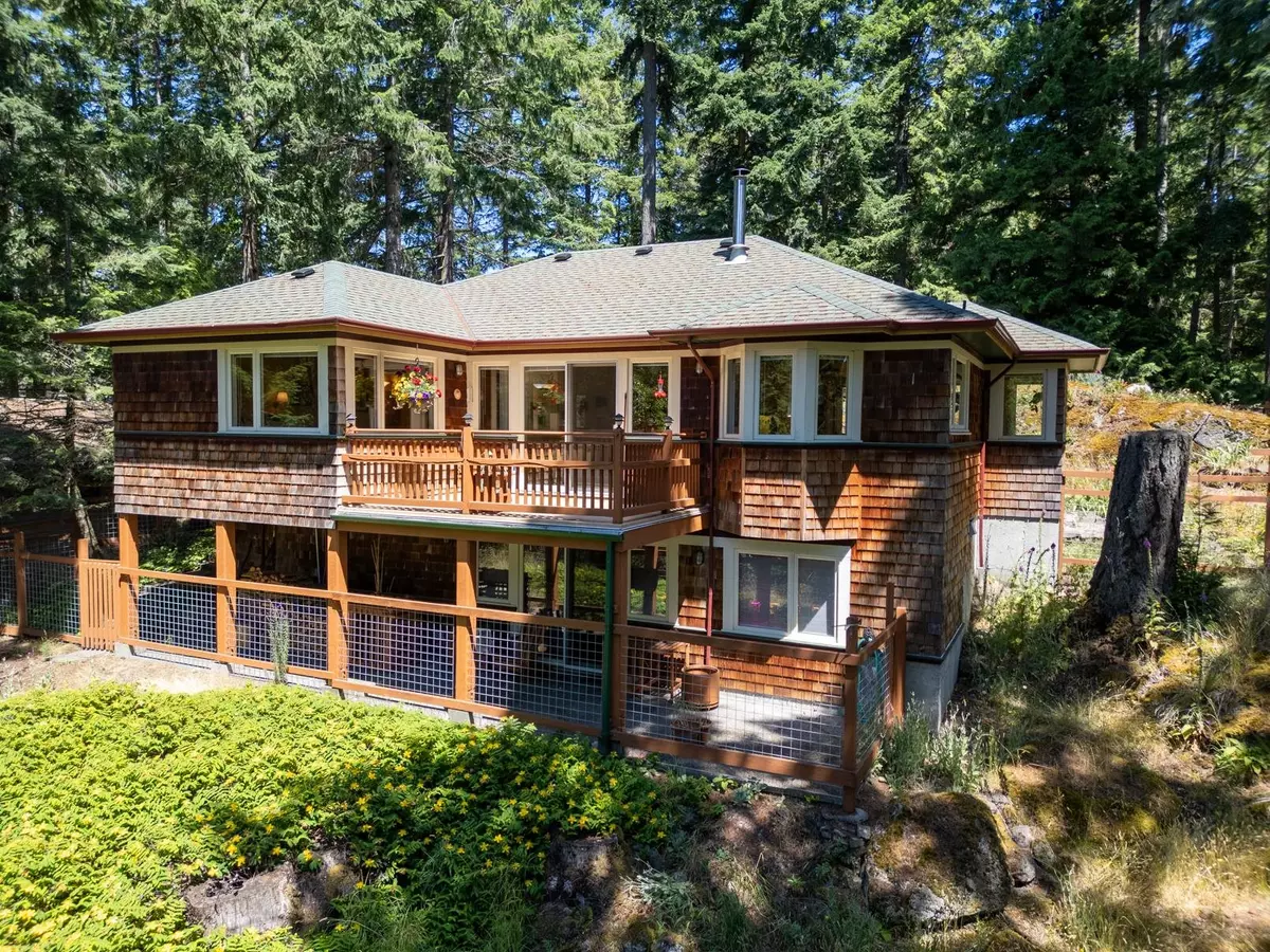 Pender Island, BC V0N 2M2,2622 Lighthouse LN
