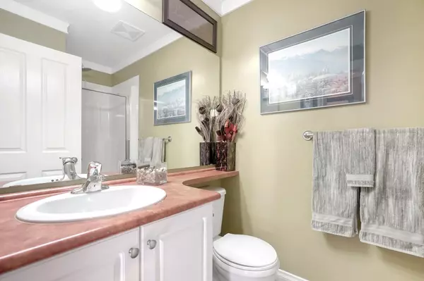 Chilliwack, BC V2R 5W6,46000 Thomas RD #52