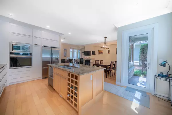 Surrey, BC V3Z 2K4,3109 161 ST #75