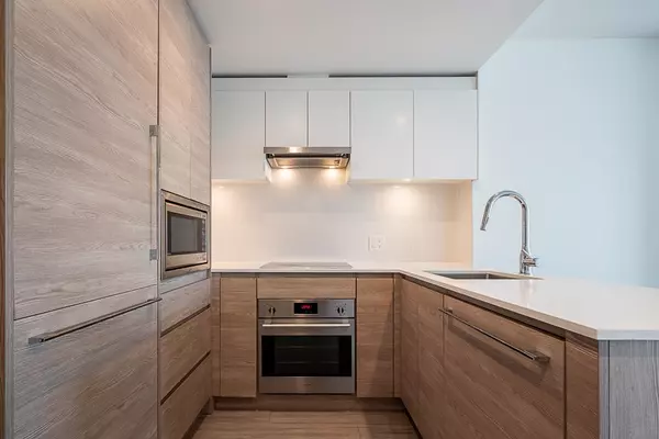 Surrey, BC V3T 0P7,13615 Fraser HWY #302