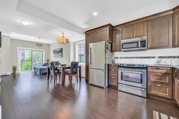 828 Royal AVE #213,  New Westminster,  BC V3M 1J9