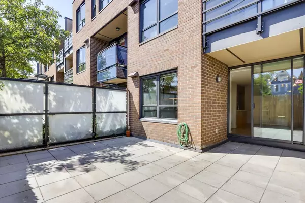 Vancouver, BC V5L 0A5,2150 E Hastings ST #215