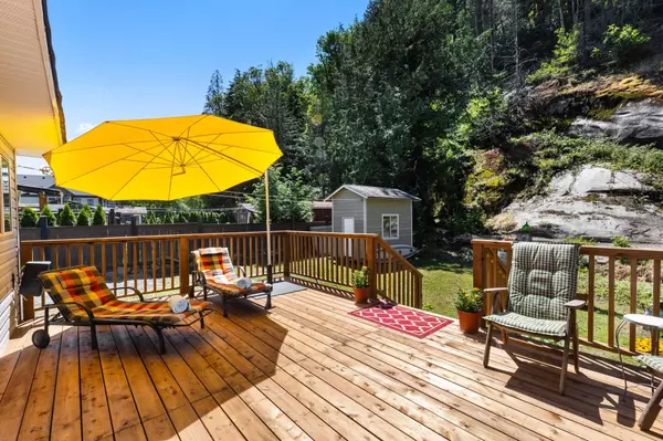 Harrison Hot Springs, BC V0M 1K0,846 Hot Springs RD