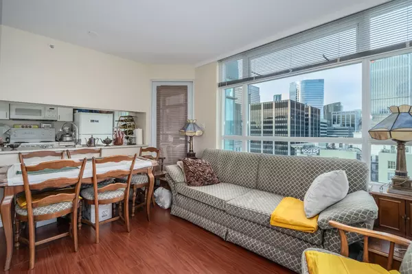 Vancouver, BC V6B 6H4,438 Seymour ST #1604