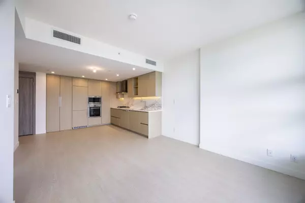 Surrey, BC V3T 0V2,13768 100th AVE #2101