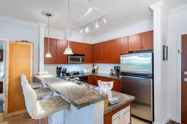 Port Moody, BC V3H 5N1,200 Capilano RD #103